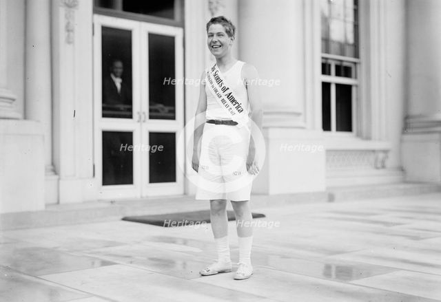 Boy Scouts - Relay Race Starting At White House, Fred Reed, 1913. Creator: Harris & Ewing.