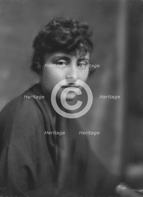 Boyce, M., Miss, portrait photograph, 1917 Feb. 17. Creator: Arnold Genthe.