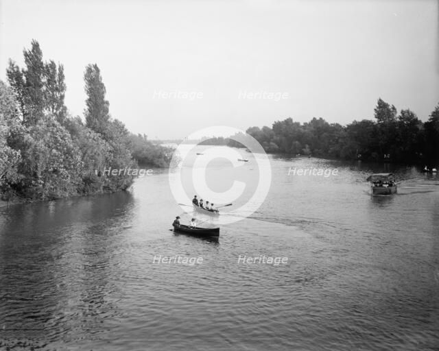 Boating on lagoon, Jackson Park, Chicago, Ill., between 1900 and 1910. Creator: Unknown.