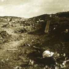 Body, trenches on the front line, Somme, northern France, c1916-c1918