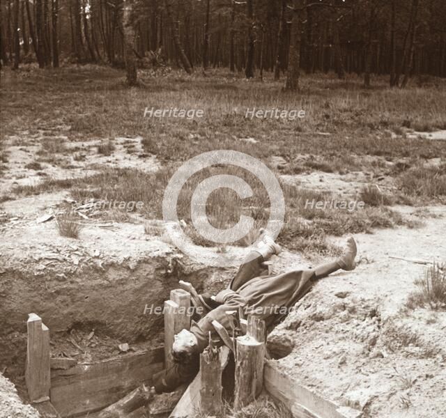 Body of dead soldier, Argonne, northern France, c1914-c1918. Artist: Unknown.