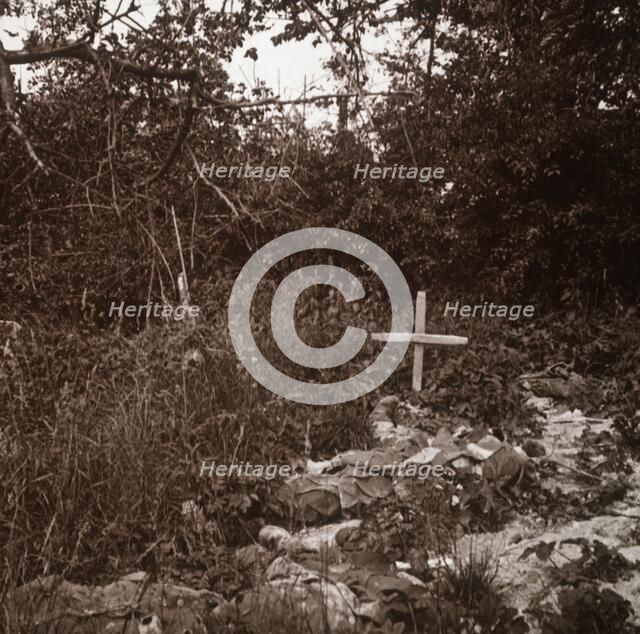 Body of German soldier, Ablain-Saint-Nazaire, Northern France, c1914-c1918.  Artist: Unknown.