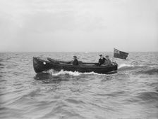 Bona's motor launch under way, 1912. Creator: Kirk & Sons of Cowes