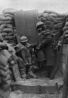 'Bonne tranchee, bon equipement et bon "jus".1916. Creator: Unknown
