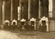 Book trade in Leningrad near the Kazan Cathedral, 1920-1929. Creator: Unknown