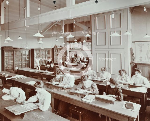 Book illustration class, Camberwell School of Arts and Crafts, Southwark, London, 1907.  Artist: Unknown.