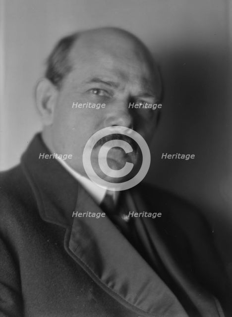 Borglum, Gutzon, Mr., portrait photograph, 1915 Jan. 15. Creator: Arnold Genthe.