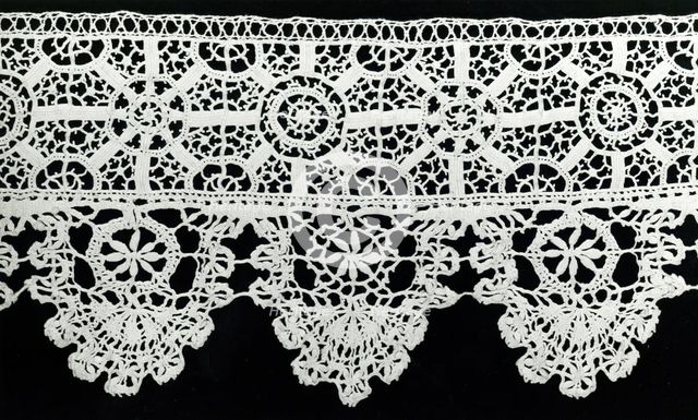 Border, Italy, 1601/25 (needlelace); 1625/50 (points). Creator: Unknown.