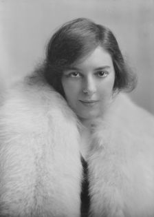 Boshko, Victoria, Miss, portrait photograph, 1917 Feb. 23. Creator: Arnold Genthe