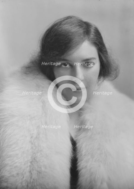 Boshko, Victoria, Miss, portrait photograph, 1917 Feb. 23. Creator: Arnold Genthe.