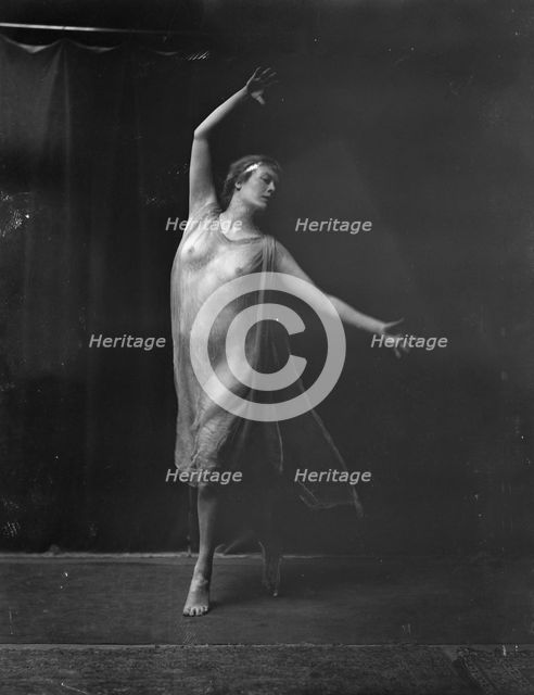 Bateman, Miss, 1918 Mar. Creator: Arnold Genthe.