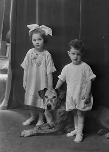 Bates, Blanche, Miss (Mrs. George Creel), children of, with dog, portrait photograph, 1918 June 15. Creator: Arnold Genthe