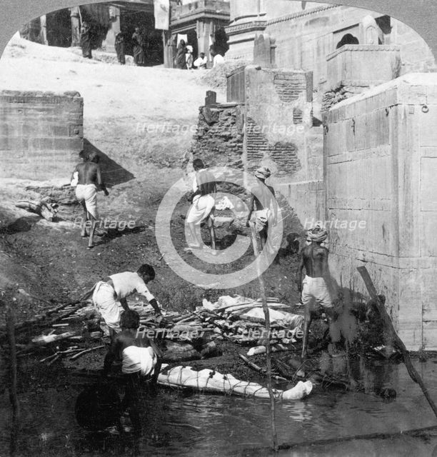 Bathing and burning the Hindu dead, Benares (Varanasi), India 1903.Artist: Underwood & Underwood