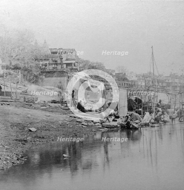Bathing ghat, Benares, India, late 19th or early 20th century. Artist: BW Kilburn