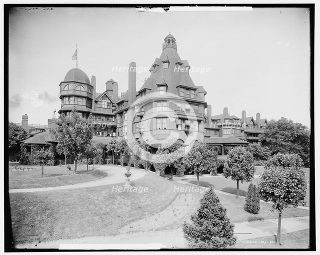 Battery Park Hotel, Asheville, N.C., c1902. Creator: William H. Jackson.