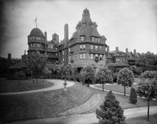 Battery Park Hotel, Asheville, N.C., c1902. Creator: William H. Jackson