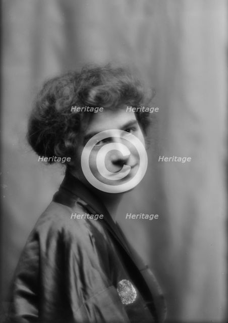 Babcock, Jessie C., Miss, portrait photograph, 1912 May 28. Creator: Arnold Genthe.