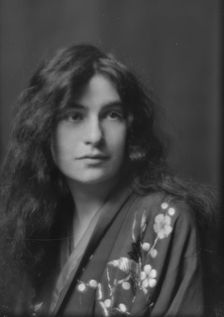 Babcock, Jessie C., Miss, portrait photograph, 1912 May 28. Creator: Arnold Genthe