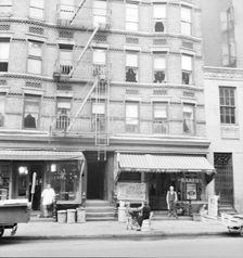 Background photo for Hightstown project, New York City., 1936. Creator: Dorothea Lange