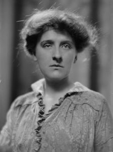 Bailey, Miss, portrait photograph, 1915 Feb. 17. Creator: Arnold Genthe