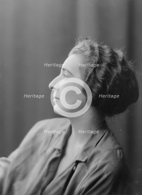 Baker, Alice, Miss, portrait photograph, 1917 June 4. Creator: Arnold Genthe.