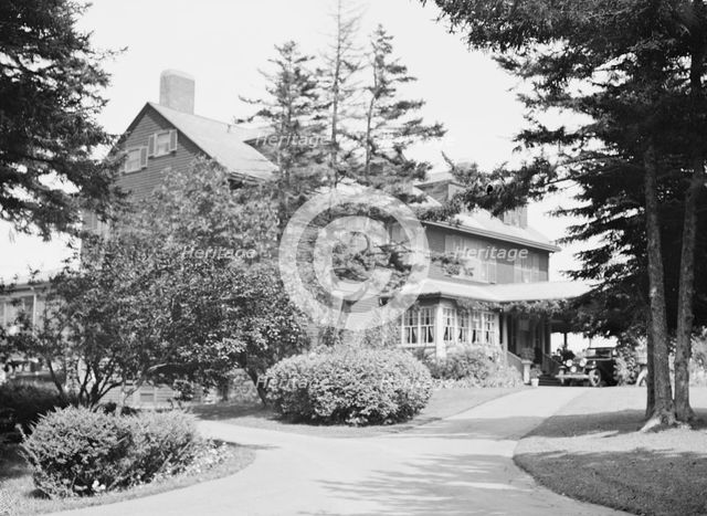 Baldrige, J.M., house, 1931 July 25. Creator: Arnold Genthe.