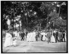 Band concert, Lincoln Park, Chicago, Ill., c1907. Creator: Hans Behm