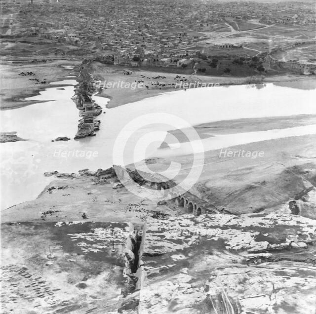 Band-e Kaisar, Shushtar, Iran. Artist: Aerofilms.