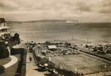 Bandstand & Tennnis Courts, Shanklin, I.W. c1920. Creator: Unknown