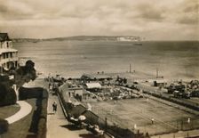 Bandstand & Tennnis Courts, Shanklin, I.W. c1920. Creator: Unknown