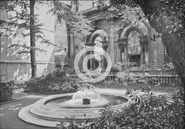 Bank of England Fountain, City of London, c1910 (1911). Artist: Pictorial Agency.