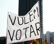 Banner: "Volem votar" (We want to vote), National Day of Catalonia, Barcelona, 11-09-2014. Creator: LTL