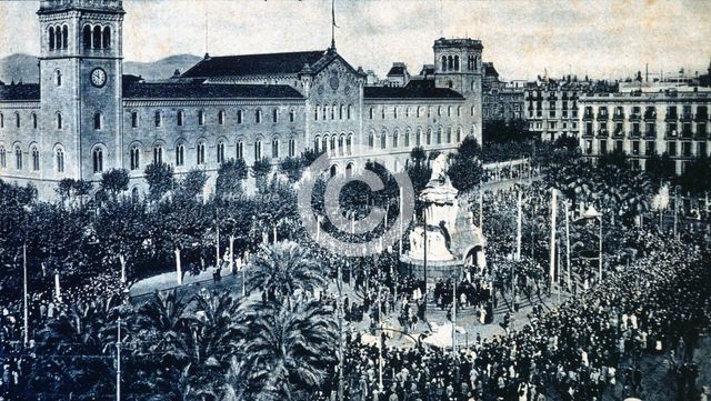 Barcelona, inauguration of the monument dedicated to Dr. Bartolomé Robert in the University Place, 1 Creator: Llimona, Josep (1863-1934).