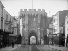 Bargate, Southampton, Hampshire, 1885. Artist: Henry Taunt