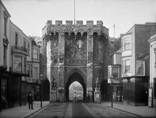 Bargate, Southampton, Hampshire, 1885. Artist: Henry Taunt