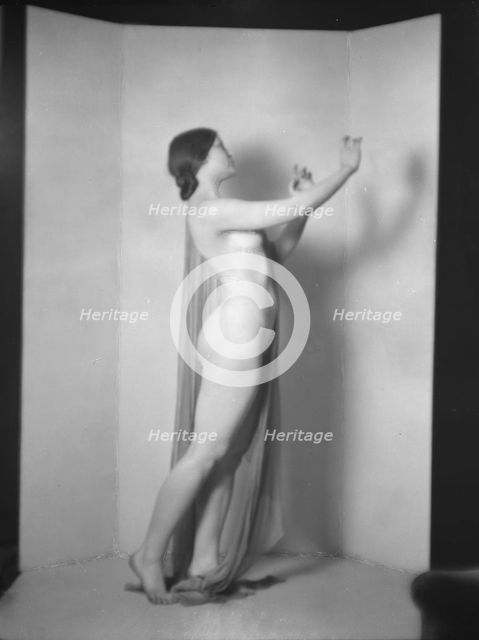 Barkette, Lina, Mrs., 1923 Jan. 18. Creator: Arnold Genthe.