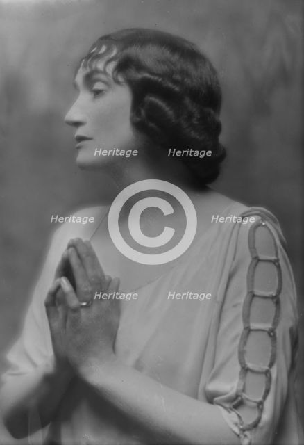 Barker, Granville, Mrs. (Lillah MacCarthy), portrait photograph, 1915 Feb. 26. Creator: Arnold Genthe.