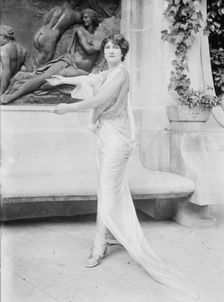 Baroness de Guestre, 1913. Creator: Bain News Service