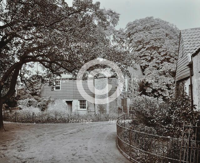Barn and farmhouse at Homestall Farm, Peckham Rye, London, 1908. Artist: Unknown.