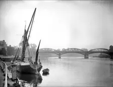 Barnes Railway Bridge, Richmond Upon Thames, London, c1860-c1922. Artist: Henry Taunt