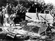 Barricades erected near the Place de la Concorde, Paris, August 1944