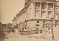 [Barricades pres de Ministere de la Marine et l'Hötel Crillon], 1871. Creator: Hippolyte-Auguste Collard
