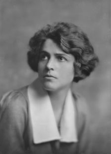 Barrymore, John, Mrs. (Mrs. Leonard Thomas), portrait photograph, 1916. Creator: Arnold Genthe