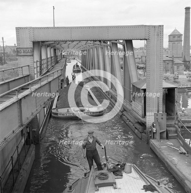 Barton Aqueduct over the Manchester Ship Canal, Greater Manchester, 1945. Artist: Eric de Maré