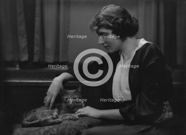 Bartlett, Eleanor, Miss, with Buzzer the cat, portrait photograph, 1914 Apr. 4. Creator: Arnold Genthe.