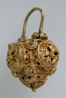Basket Earring, Byzantine, 10th-11th century. Creator: Unknown