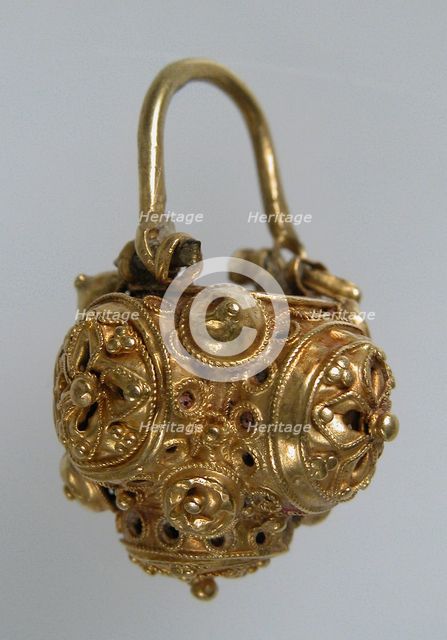 Basket Earring, Byzantine, 10th-11th century. Creator: Unknown.