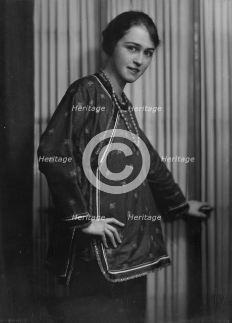 Beyer, Charlotte, Miss, portrait photograph, 1917 Apr. 10. Creator: Arnold Genthe.