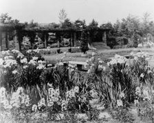 "Beacon Hill House," Arthur Curtiss James house, Beacon Hill Road, Newport, Rhode Island., 1917. Creator: Frances Benjamin Johnston