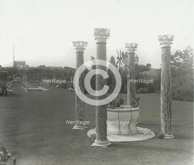 "Beacon Hill House," Arthur Curtiss James house, Beacon Hill Road, Newport, Rhode Island, 1917. Creator: Frances Benjamin Johnston.